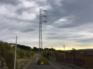 Prensa 7 06 La Torre en medio