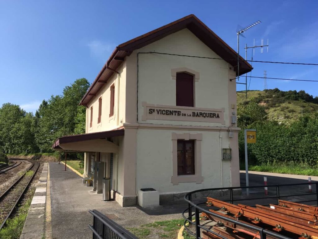 Los bosques de San Vicente – El Diario Montañés 2 11 - El tren 2